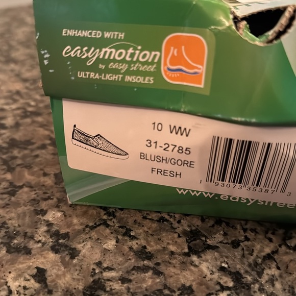 Easy street fresh blush gore slip on sneakers NIB 10WW - Picture 11 of 13